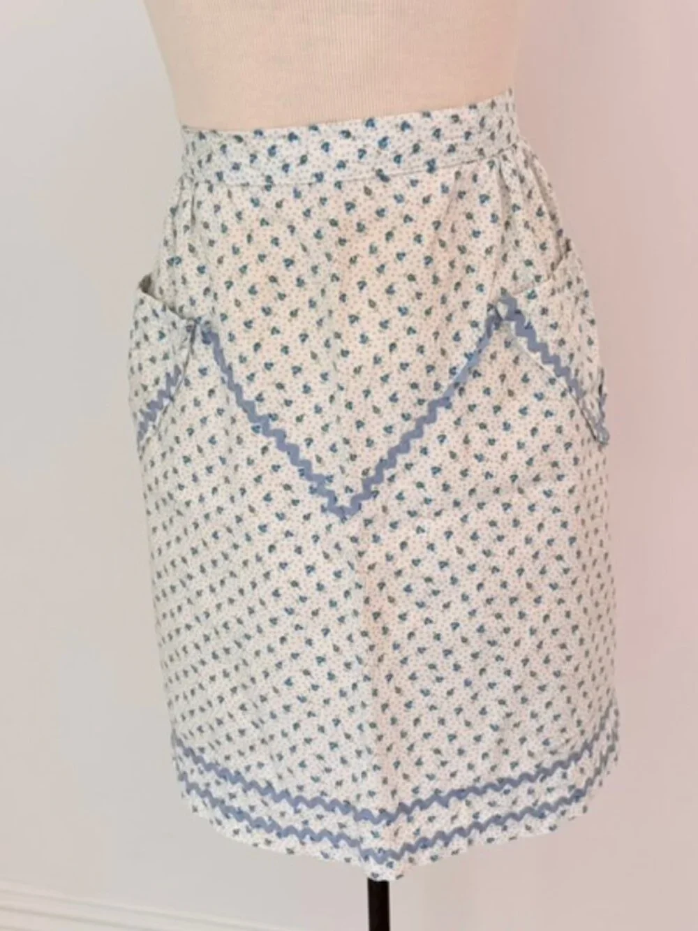 Vintage half apron white blue floral pattern and Rick Rack